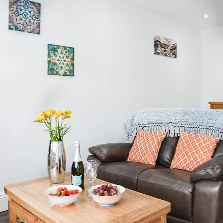 Harveys Hideaway 1 Uk33852